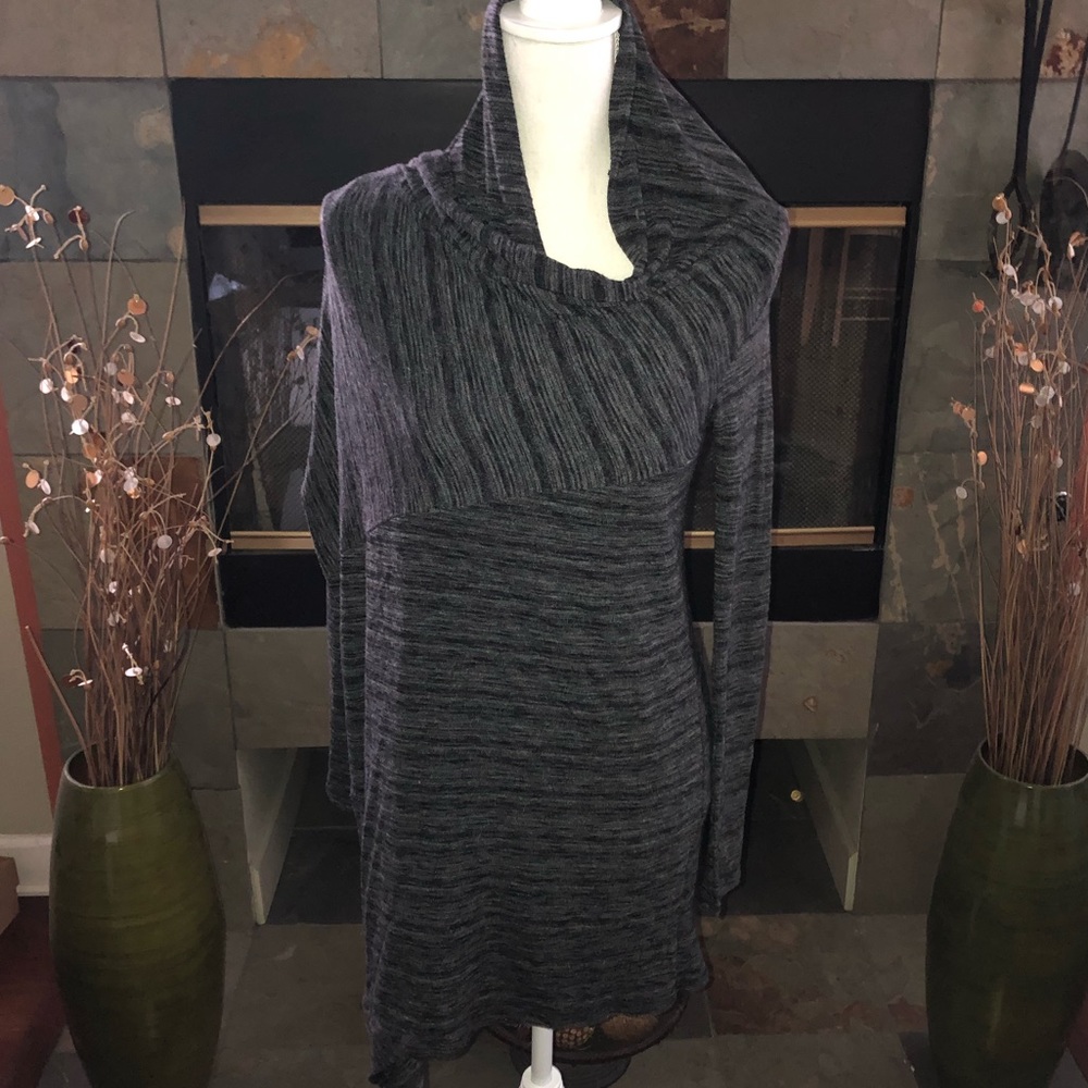 Papaya Long Sleeve Black & Grey Shawl